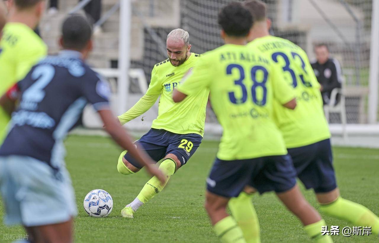 爱游戏-关键时刻里昂单刀错失：德国杯节点到来，气氛紧张，阵容厚度经受考验